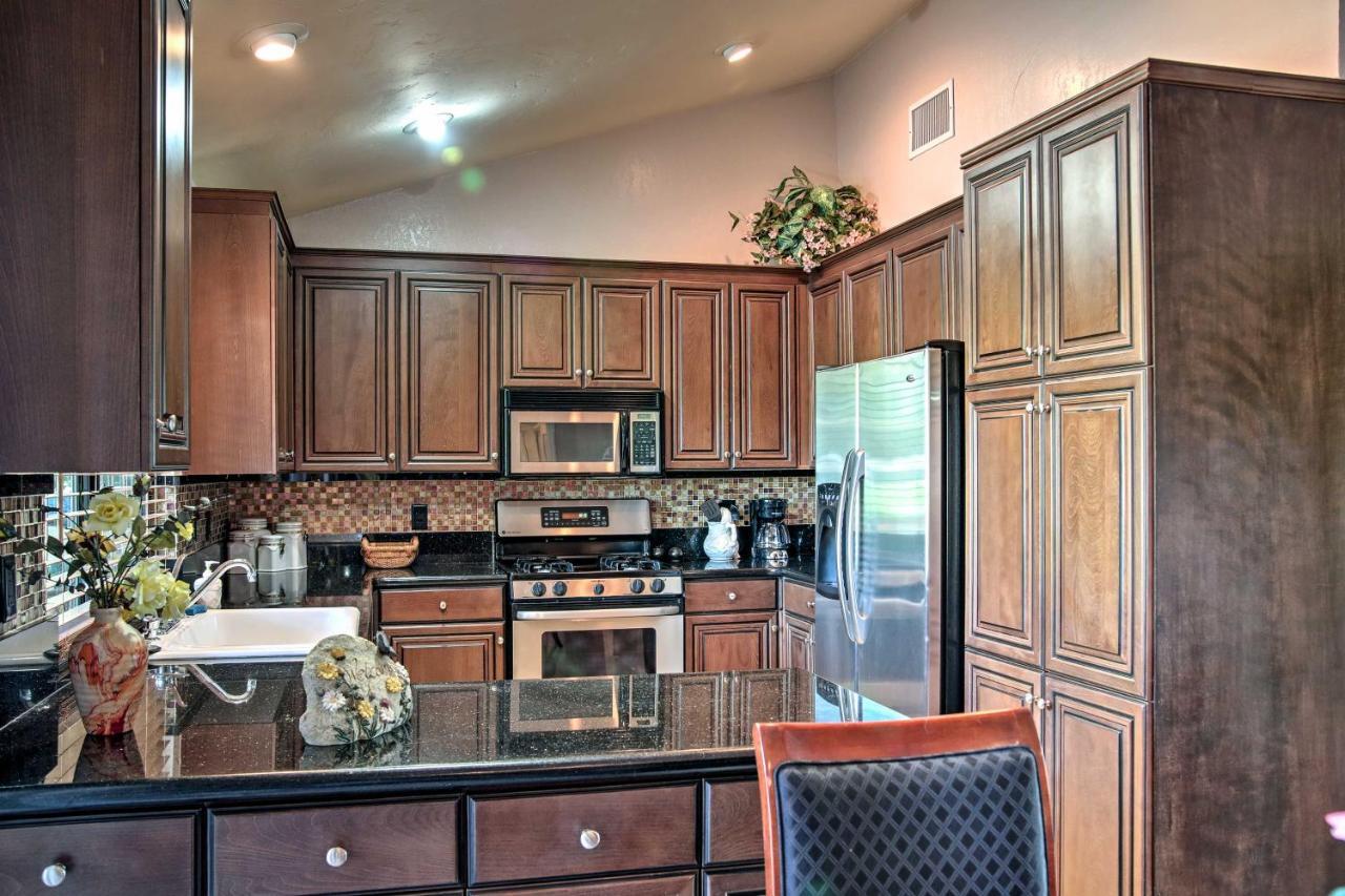 Palm Springs Golf Course Home Private Pool And Spa! Exterior photo